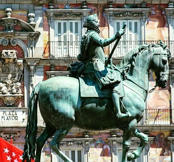 Estatua ecuestre de Felipe III en la Plaza Mayor #Madrid